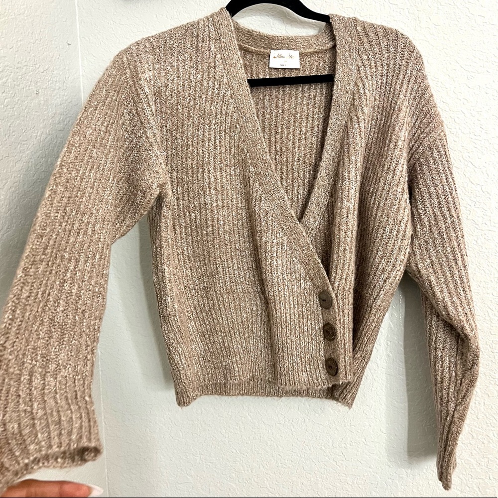 Comfy and cozy Allie Rose Beige knit cardigan sweater - Picture 6 of 11